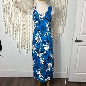 Hilo Hattie The Hawaiian Original Blue and White Hibiscus Print Size 8